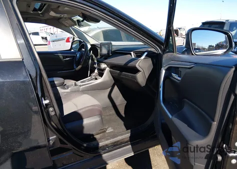 2021 Toyota Rav4 Xle z USA, uszkodzony, nr VIN 2T3P1RFV8MW211225